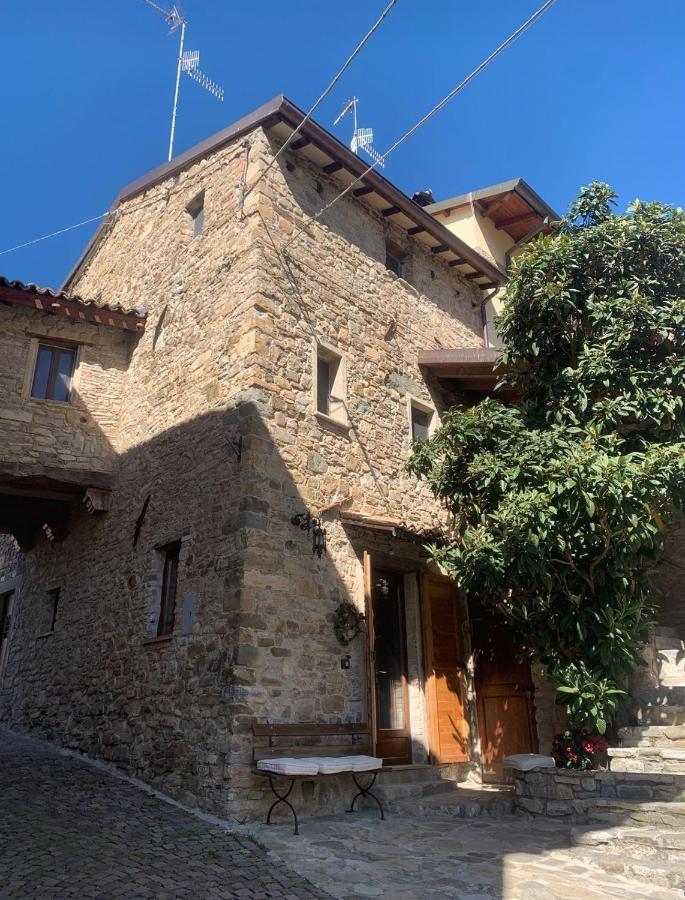 Appartamento Il Nido Di Matilde _Monolocale Design Sul Fiume_ Rossena Esterno foto