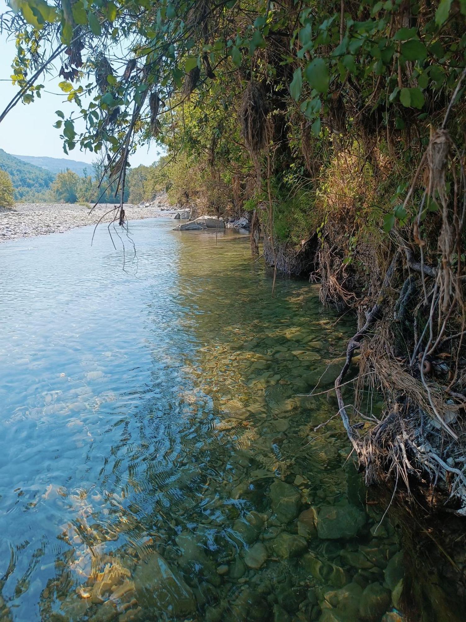 Appartamento Il Nido Di Matilde _Monolocale Design Sul Fiume_ Rossena Esterno foto